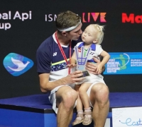 Viktor Axelsen Ingin Boyong Putrinya Lagi ke Podium